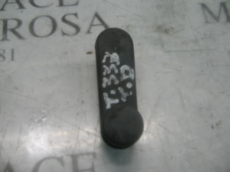 Recambio de maneta elevalunas trasera derecha para daewoo kalos 1.4 se referencia OEM IAM   