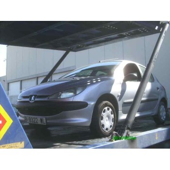 PEUGEOT 206 BERLINA