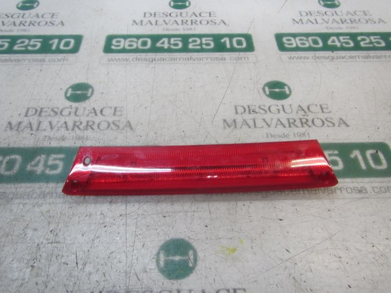 Recambio de piloto trasero central para ford fiesta (ccn) titanium referencia OEM IAM 2085739  