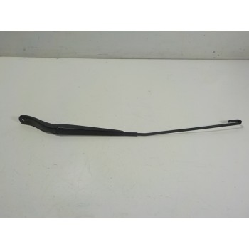 BRAZO LIMPIA DELANTERO DERECHO 