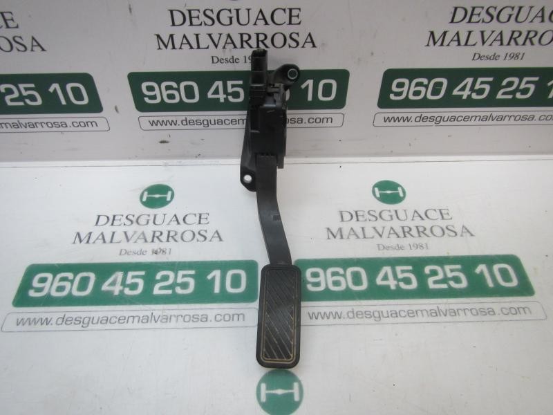 Recambio de potenciometro pedal para ford fiesta (ccn) titanium referencia OEM IAM 2120072 8V219F836AB 