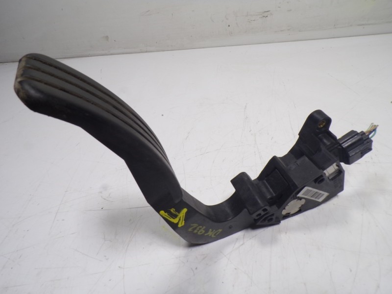 Recambio de potenciometro pedal para dacia dokker express 1.5 dci diesel fap cat referencia OEM IAM 180108712R 180108712R 