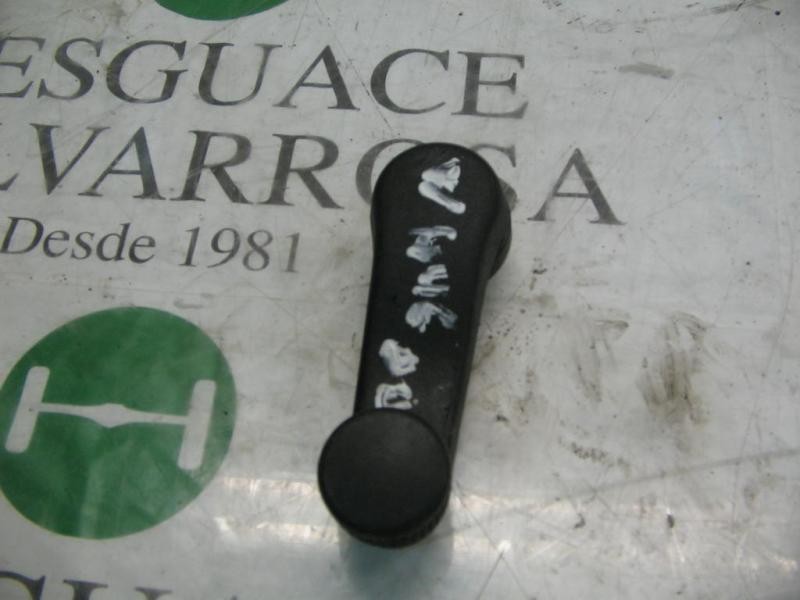 Recambio de maneta elevalunas delantera derecha para volkswagen golf iv berlina (1j1) 1.9 tdi referencia OEM IAM   