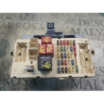 CAJA RELES / FUSIBLES 