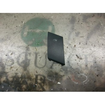 MANDO ELEVALUNAS DELANTERO DERECHO 