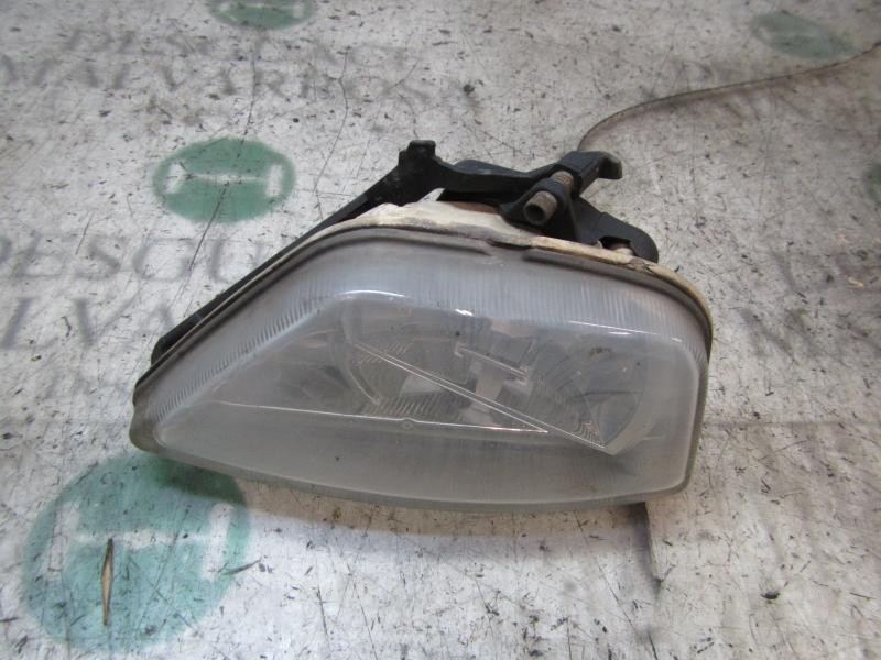 Recambio de faro antiniebla derecho para ford focus berlina (cak) trend referencia OEM IAM   