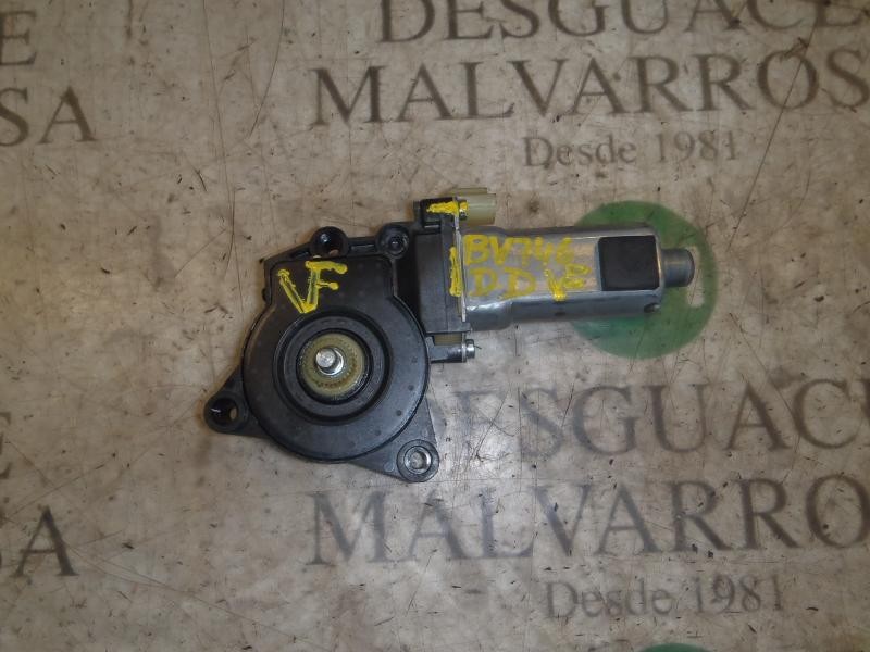 Recambio de motor elevalunas delantero derecho para kia carens (un) emotion referencia OEM IAM 824601D000  