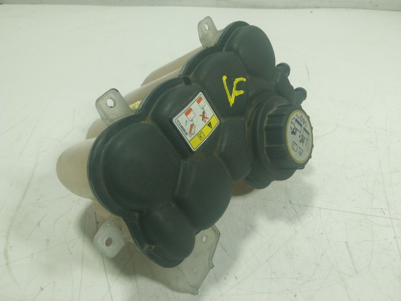 Recambio de deposito expansion para jaguar f-pace (x761) 2.0 td4 awd referencia OEM IAM T2H4044 YC158D099AA 