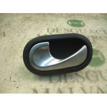 MANETA INTERIOR DELANTERA IZQUIERDA 