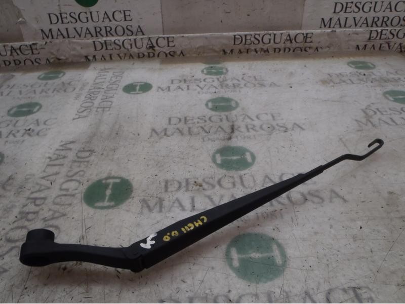 Recambio de brazo limpia delantero derecho para ssangyong kyron 200 xdi limited referencia OEM IAM 7832109000  