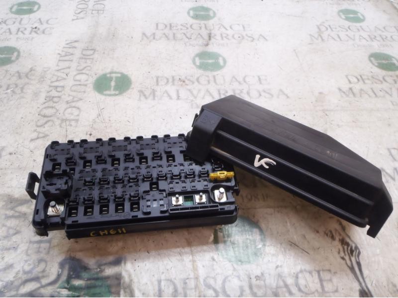 Recambio de caja reles / fusibles para ssangyong kyron 200 xdi limited referencia OEM IAM 8231009031 8231009121 