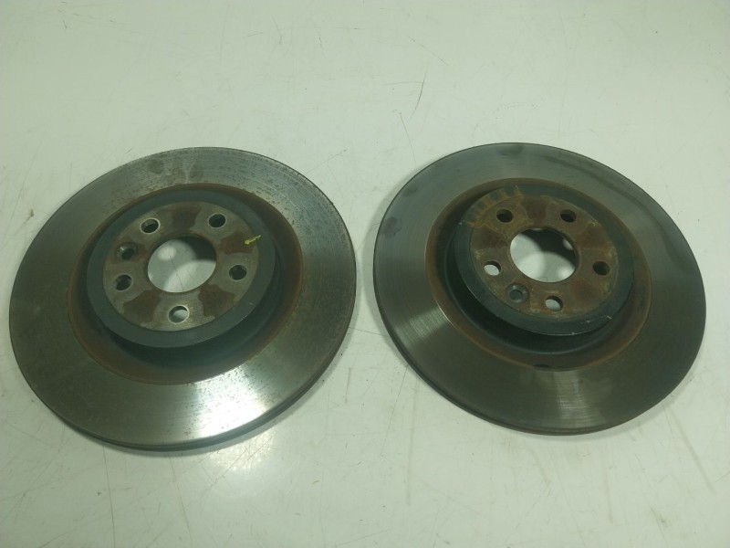 Recambio de disco freno trasero para jaguar f-pace (x761) 2.0 td4 awd referencia OEM IAM T4A2061  