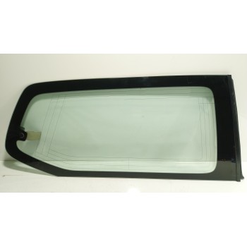CRISTAL PUERTA TRASERO DERECHO 627106A061 