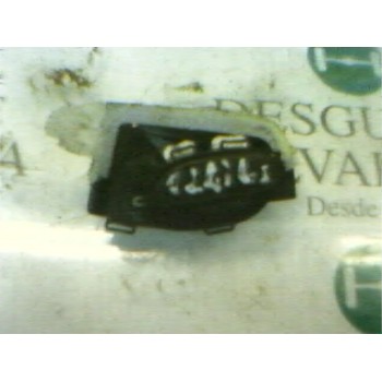 MANETA INTERIOR TRASERA DERECHA 