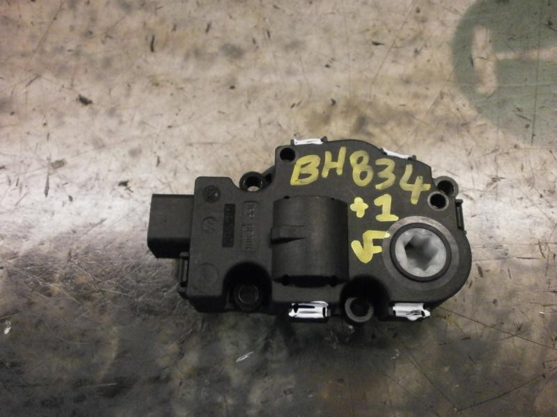 Recambio de motor apertura trampillas climatizador para bmw serie 1 berlina (e81/e87) 118d referencia OEM IAM 64119321034  