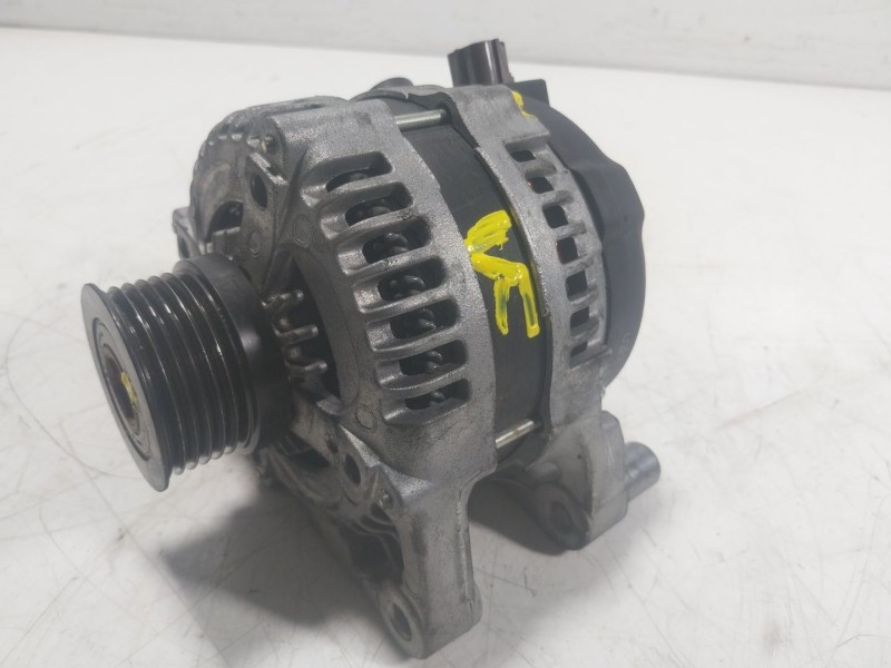 Recambio de alternador para ford kuga i 2.0 tdci referencia OEM IAM 1704085 0210802590 