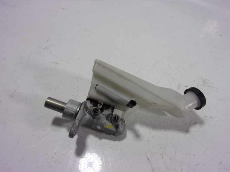 Recambio de bomba freno para infiniti q30 1.6 16v cat referencia OEM IAM 460105DA9B  