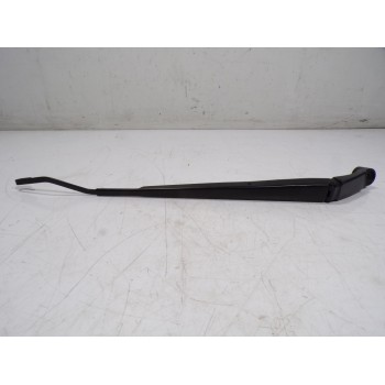 BRAZO LIMPIA DELANTERO IZQUIERDO 852210D240 