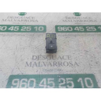 MANDO ELEVALUNAS TRASERO DERECHO 13301888 
