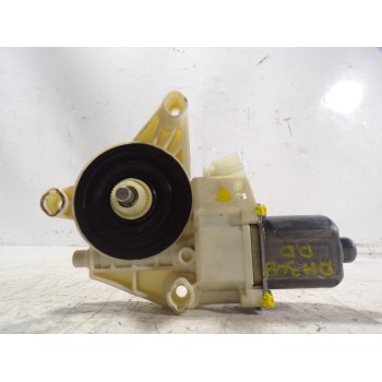 MOTOR ELEVALUNAS DELANTERO DERECHO A2048200242 A2048200242 971218100