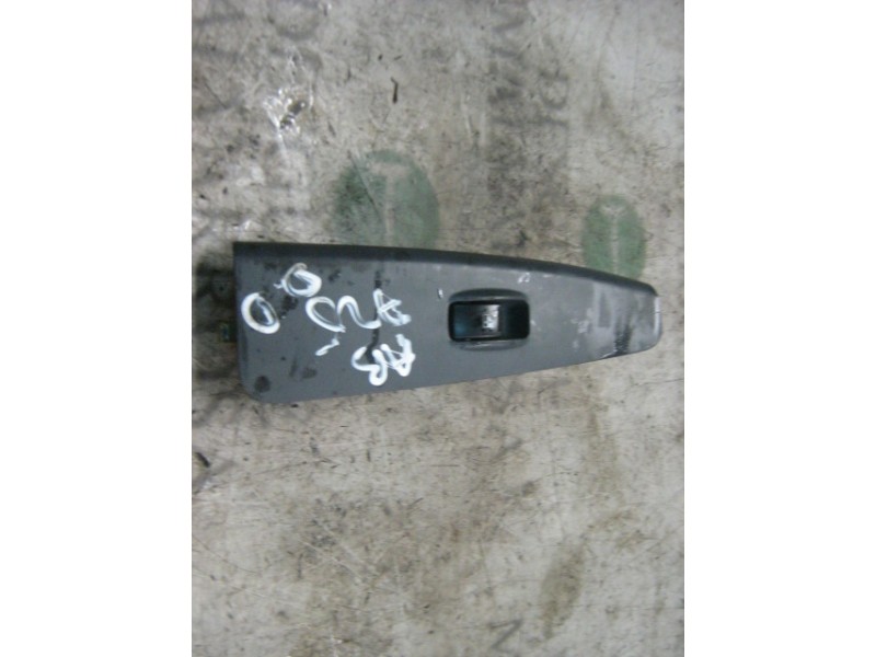 Recambio de mando elevalunas delantero derecho para kia cerato 2.0 ex crdi berlina (4-ptas.) referencia OEM IAM   
