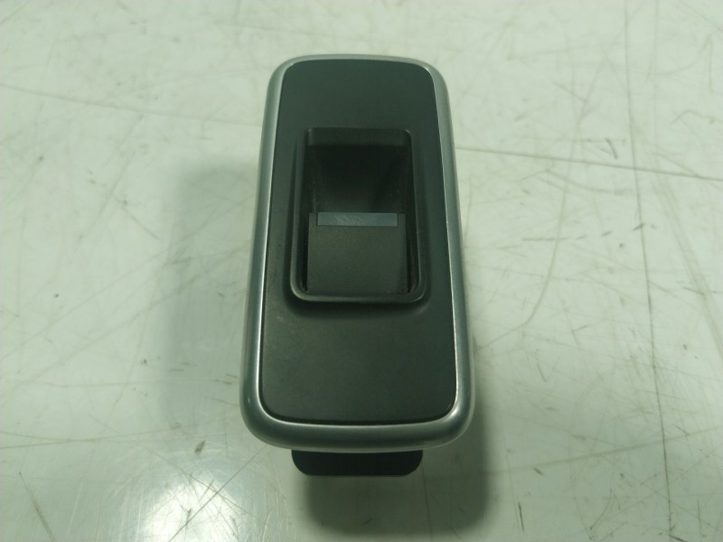 Recambio de mando elevalunas trasero izquierdo para jaguar f-pace (x761) 2.0 td4 awd referencia OEM IAM T2H3235 GX7314717AC 