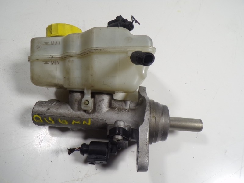 Recambio de bomba freno para skoda fabia 1.0 mpi referencia OEM IAM 6R1611019F  