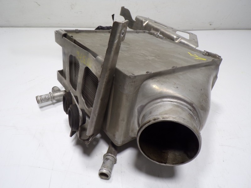 Recambio de intercooler para mclaren 570s spider p13 referencia OEM IAM  13F0302CP03 