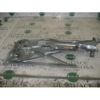 ELEVALUNAS TRASERO DERECHO 