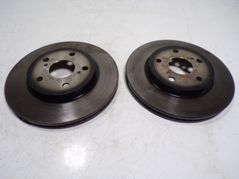 Recambio de disco freno delantero para toyota yaris cross 1.5 vvti 16 v 55 kw referencia OEM IAM 4351202390  