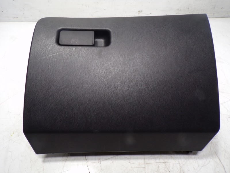 Recambio de guantera para infiniti q30 1.6 16v cat referencia OEM IAM 685005DF0A  