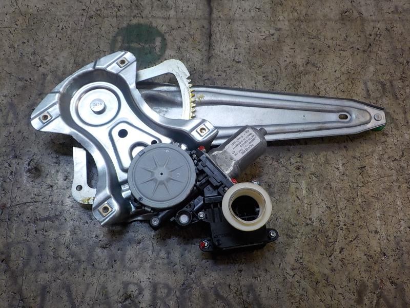 Recambio de elevalunas trasero derecho para toyota auris hybrid business referencia OEM IAM 6983002430 8572002440B C08560103