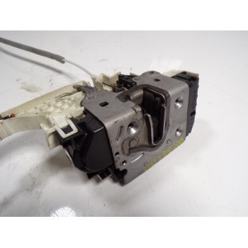 CERRADURA PUERTA DELANTERA DERECHA A9067201735 A9067201735 