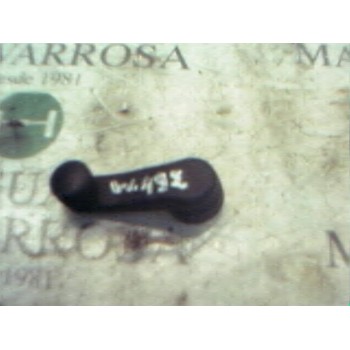 MANETA ELEVALUNAS TRASERA DERECHA 