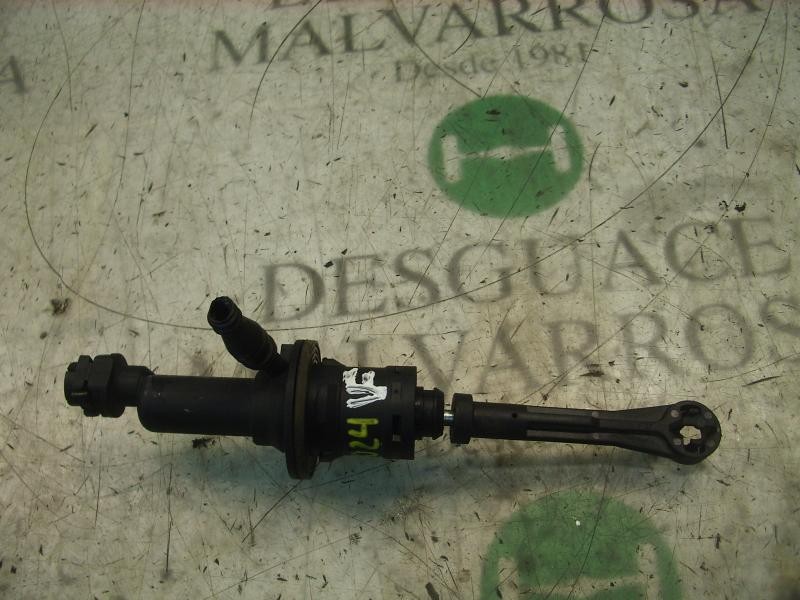 Recambio de bomba embrague para citroën xsara picasso 1.6 hdi 90 sx referencia OEM IAM   