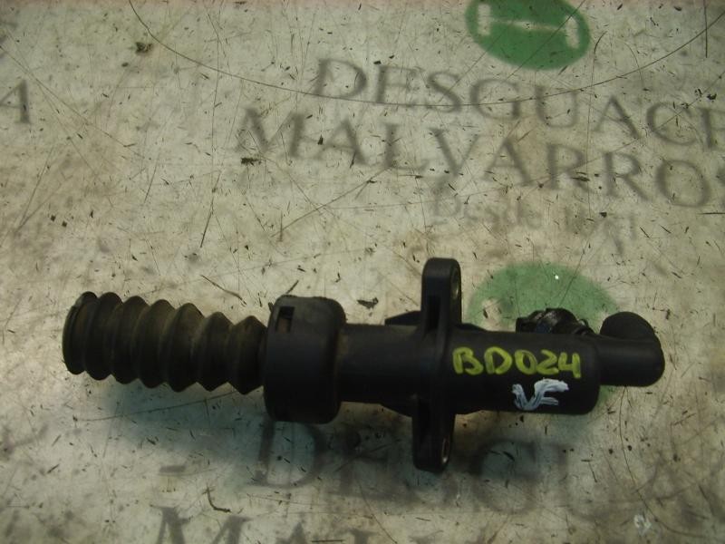 Recambio de bombin embrague para citroën xsara picasso 1.6 hdi 90 sx referencia OEM IAM   