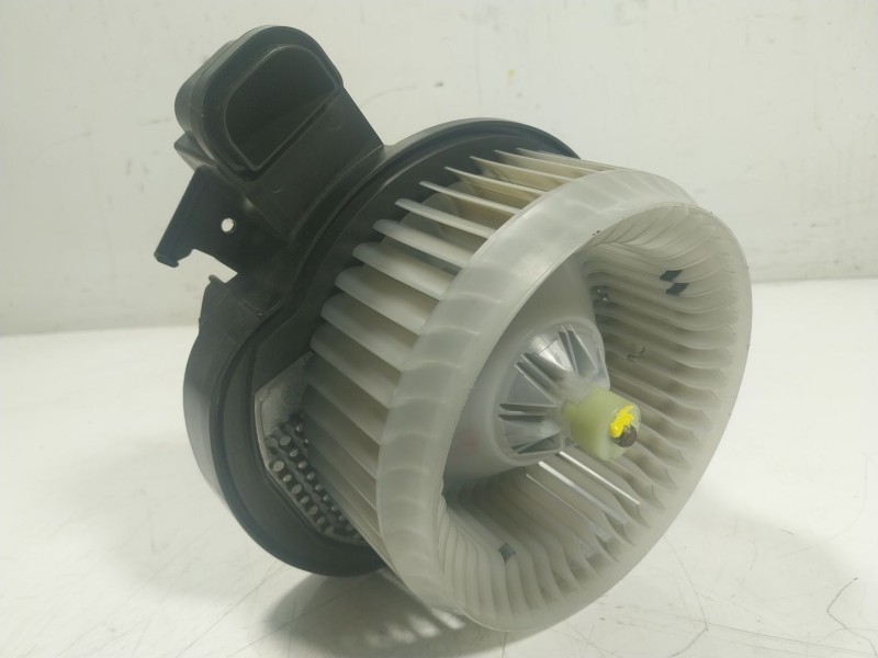 Recambio de motor calefaccion para jaguar f-pace (x761) 2.0 td4 awd referencia OEM IAM T2H8144 MF1163602671 