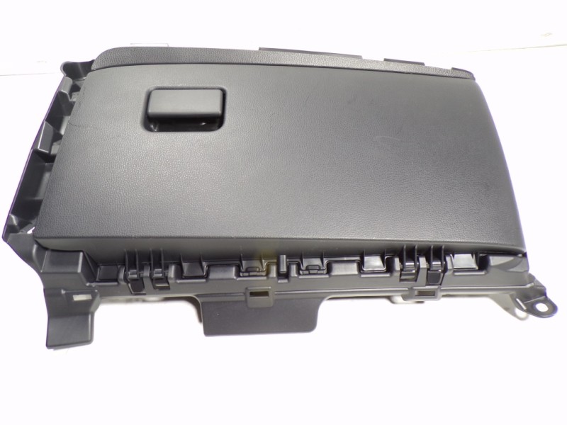 Recambio de guantera para toyota yaris cross 1.5 vvti 16 v 55 kw referencia OEM IAM 55550K0030C0  