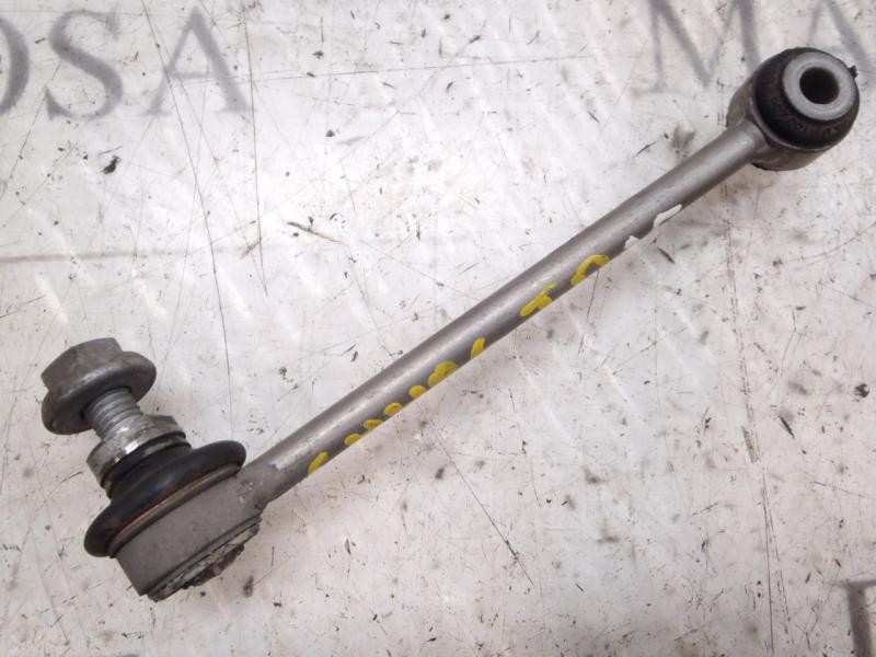 Recambio de tirante trasero derecho para bmw serie 1 berlina (e81/e87) 120d referencia OEM IAM 33556764428  