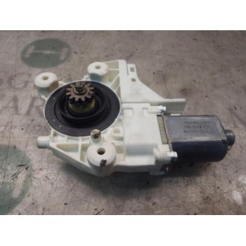 MOTOR ELEVALUNAS DELANTERO DERECHO 