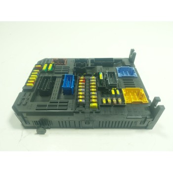 CAJA RELES / FUSIBLES 1656268180 9830708180 