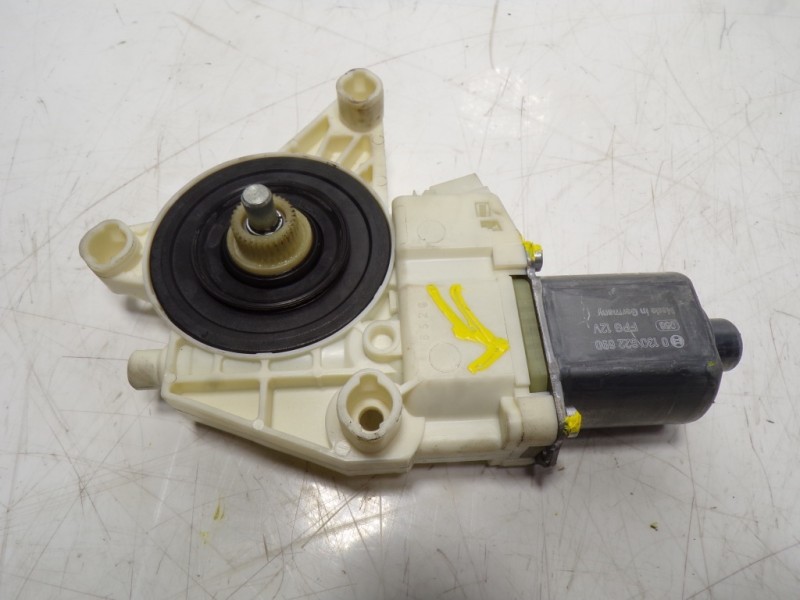 Recambio de motor elevalunas delantero izquierdo para infiniti q30 1.6 16v cat referencia OEM IAM 807315DM0A A2469065100 0130822