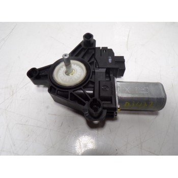 MOTOR ELEVALUNAS TRASERO DERECHO 827305DM0A A2469063200 