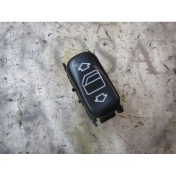 MANDO ELEVALUNAS DELANTERO DERECHO A22082012107C45 