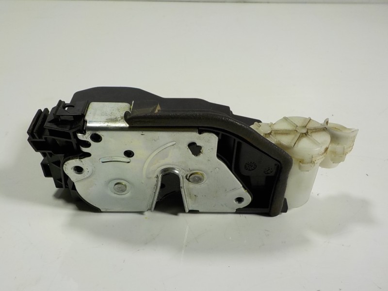 Recambio de cerradura puerta delantera izquierda para bmw x3 (f25) 2.0 turbodiesel referencia OEM IAM 51217229461 7318409 