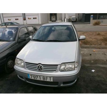 VOLKSWAGEN POLO BERLINA (6N2)