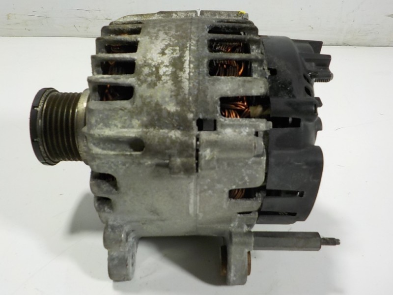 Recambio de alternador para volkswagen golf vii lim. 1.6 tdi dpf referencia OEM IAM 03L903023L 03L903023L 03L903023K