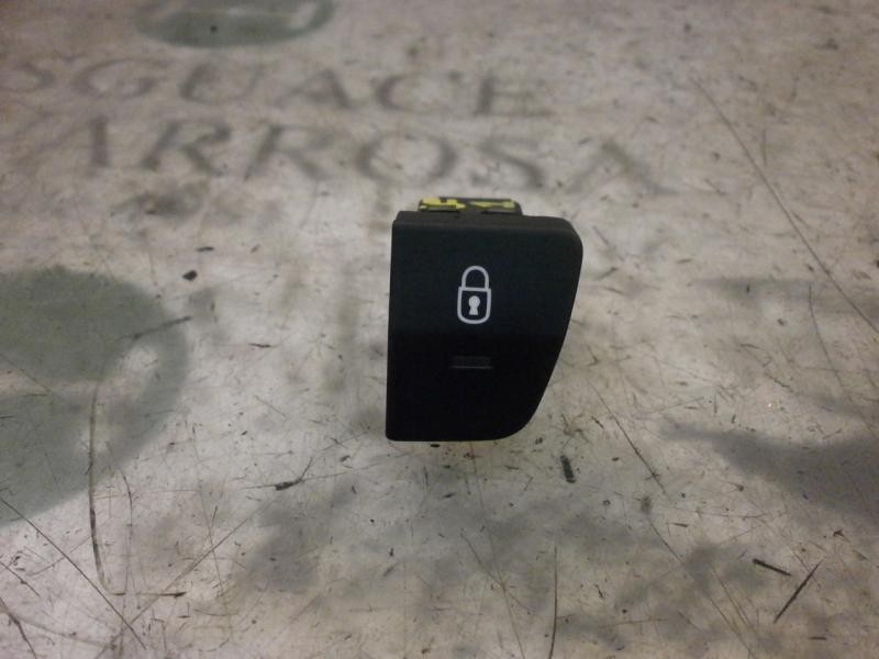 Recambio de modulo electronico para peugeot 5008 premium referencia OEM IAM 6490EC  