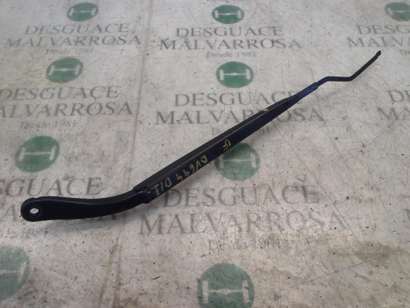 Recambio de brazo limpia delantero izquierdo para renault scenic ii confort expression referencia OEM IAM   