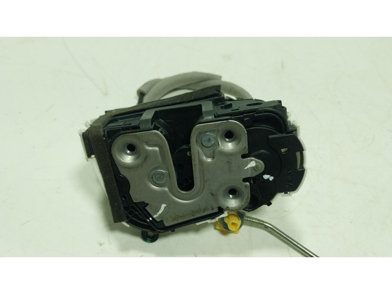 Recambio de cerradura puerta delantera izquierda para mg zs suv (azs1) 1.5 vti referencia OEM IAM  10845780 